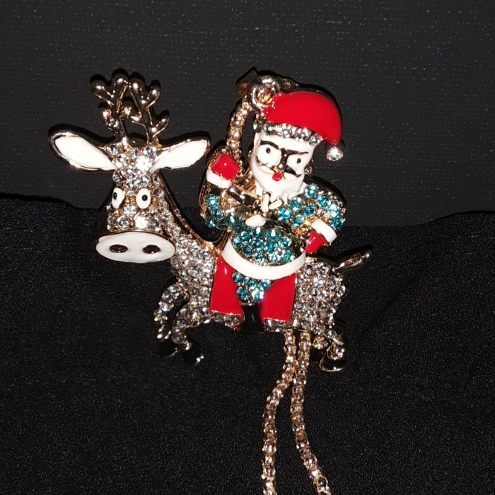 CRYSTAL SANTA NECKLACE